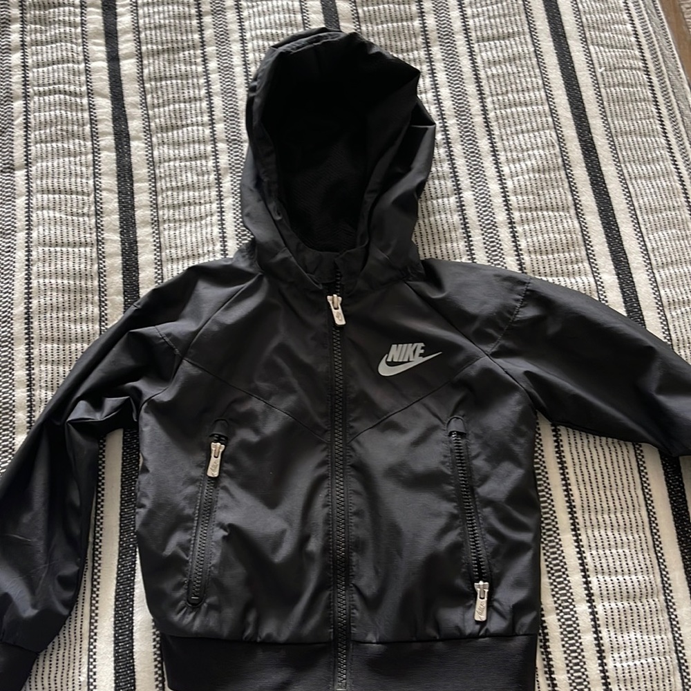 Nike cute toddler wind breaker size 2